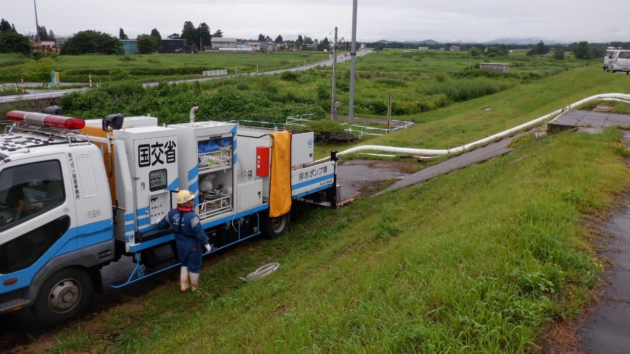 秋田県大仙市角間川排水樋管作業状況写真1