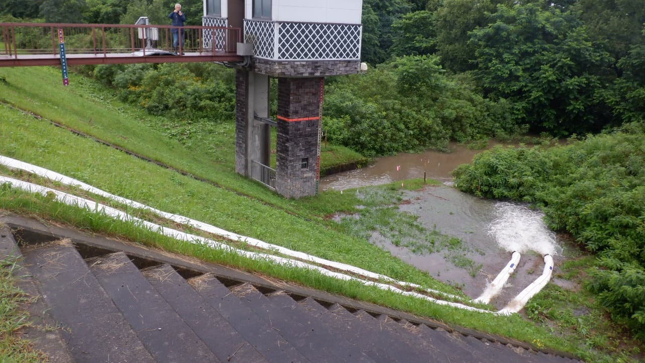 秋田県大仙市角間川排水樋管作業状況写真2